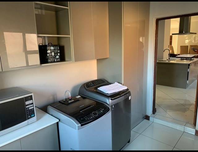 6 BEDROOM HOUSE FOR SALE IN SAVANNAH COUNTRY ESTATE